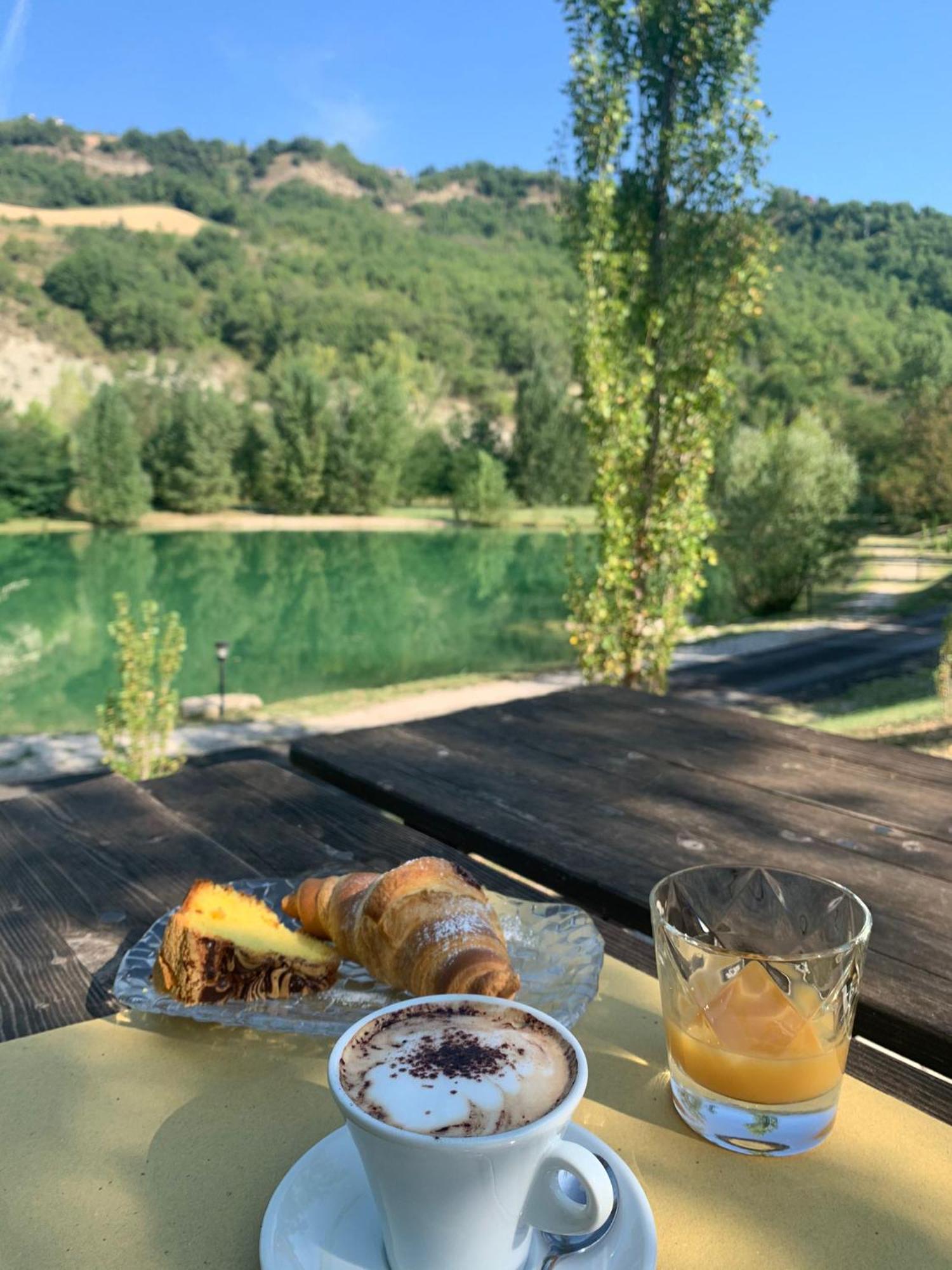 Bed and Breakfast L'Anfora Country Club à Basciano Extérieur photo